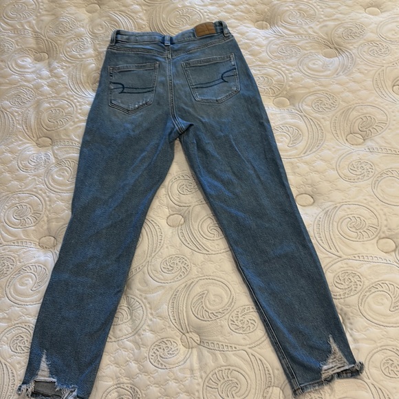 medium wash ripped jeans - Picture 2 of 3